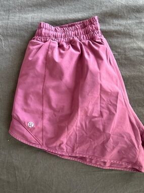 Lululemon Pink Hotty Hot 4” size 10 shorts